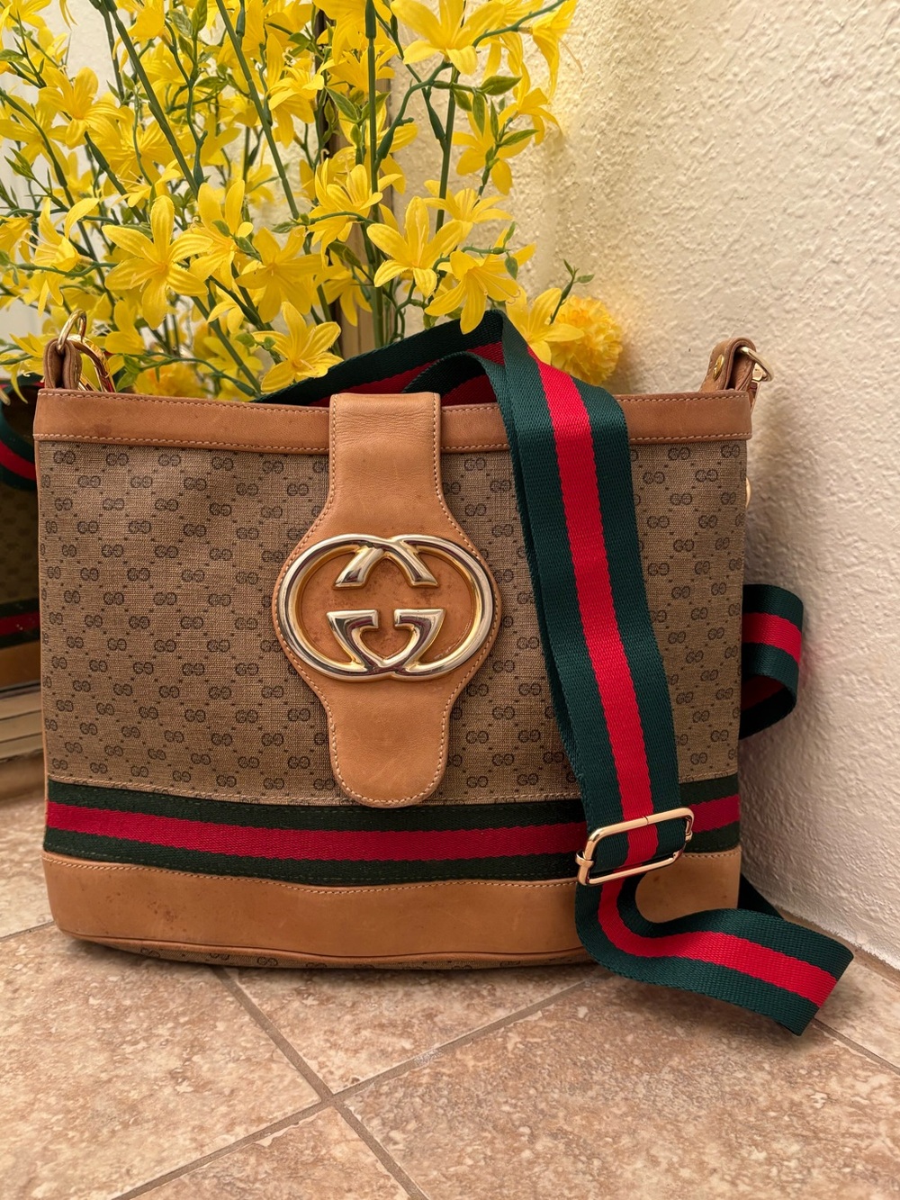 Authentic Vintage Gucci Shoulder Bag with Sherry Stripe and flap closure w/ COA